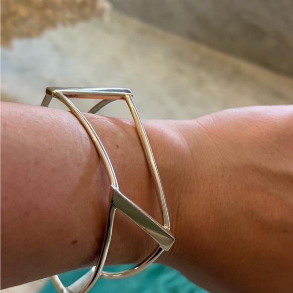 Tiffany & Co. Frank Gehry Sterling Silver Torque Bracelet, Excellent Condition - Picture 4 of 5